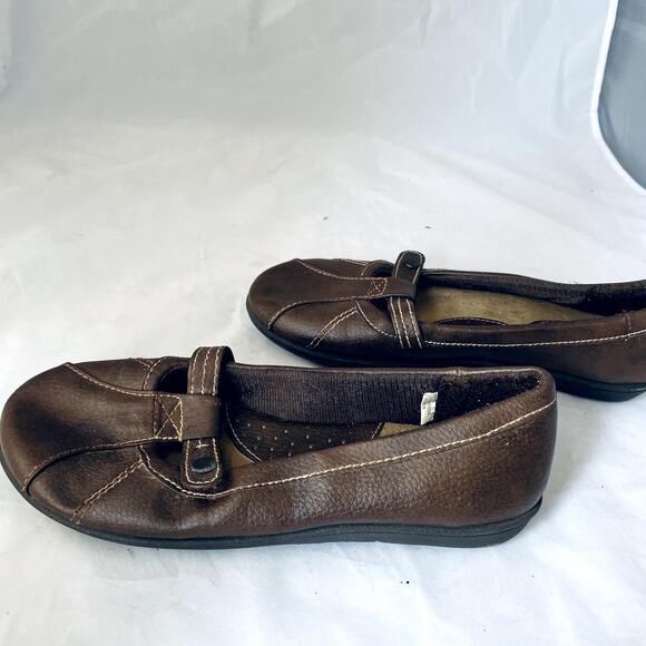 Women's size 8 Brown Loafers faux leather comfort - Picture 4 of 7
